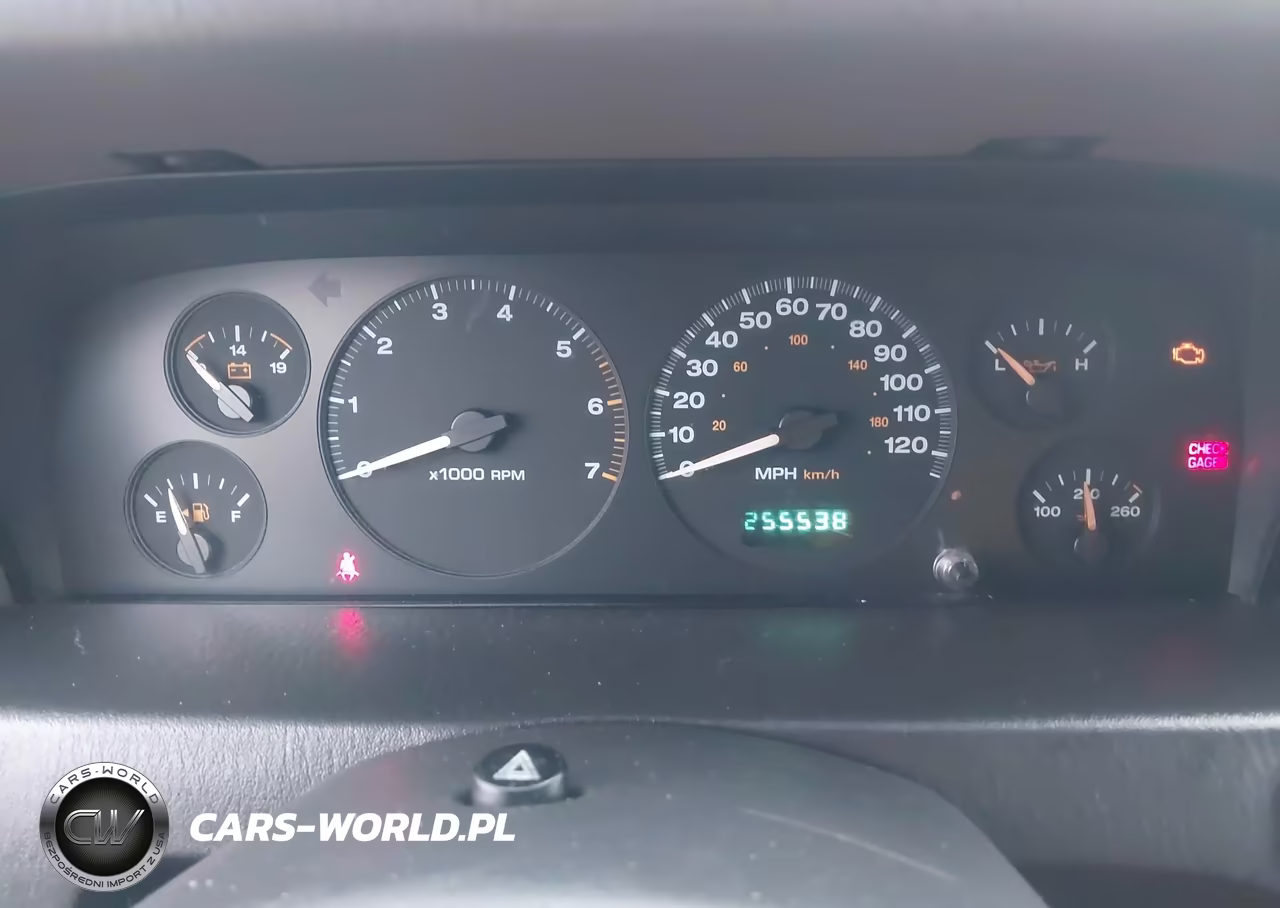2004 Jeep Grand Cherokee Laredo VIN:1J4GW48SX4C235692 - 7
