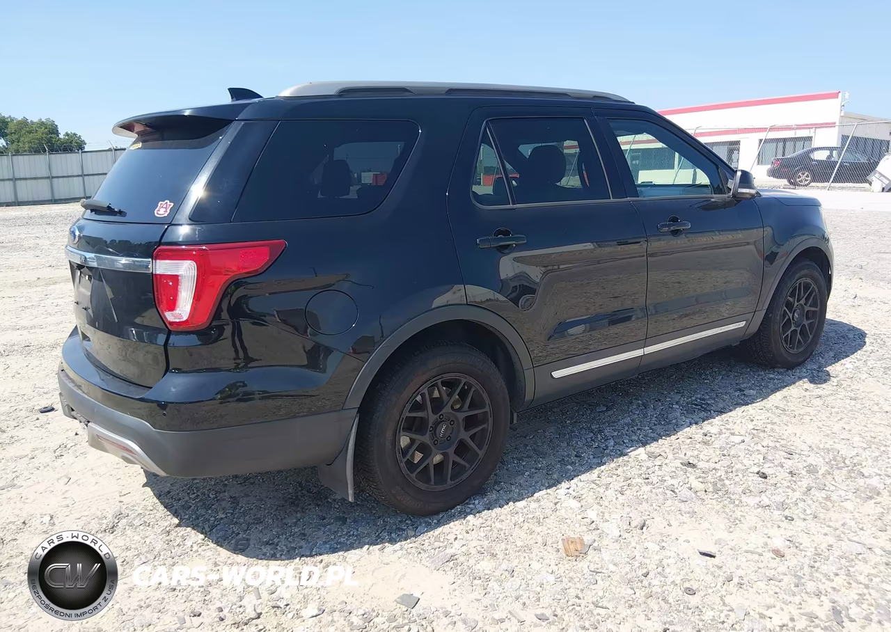 2017 Ford Explorer Xlt VIN:1FM5K7D8XHGE08089 - 4