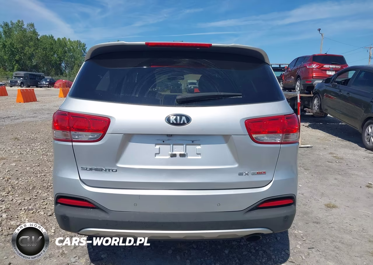 2016 Kia Sorento 2.0T Ex VIN:5XYPHDA1XGG011999 - 16