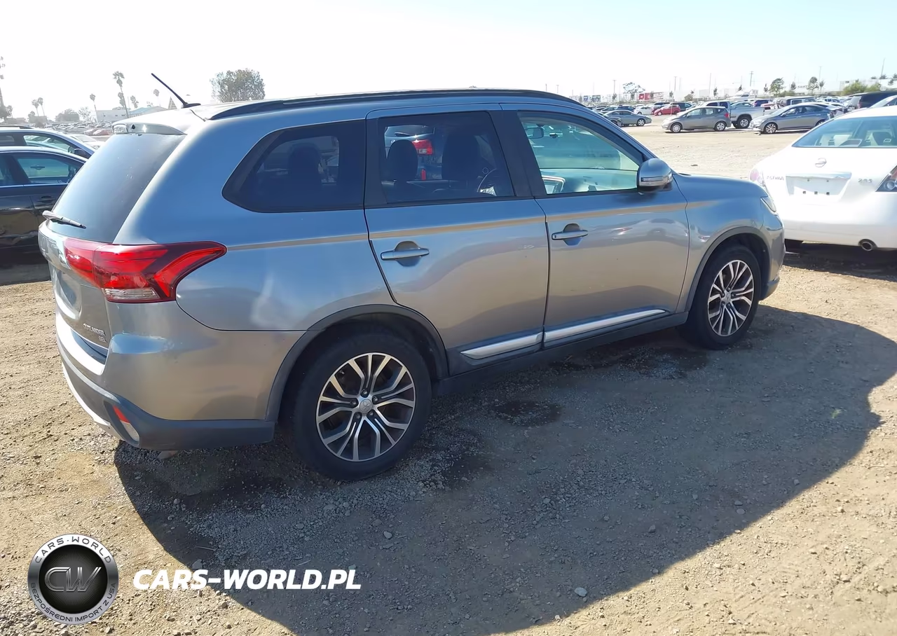 2016 Mitsubishi Outlander Sel VIN:JA4AD3A36GZ019705 - 4