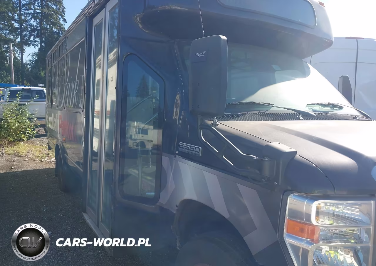 2011 Ford E-350 Cutaway – zdjęcie 1 z 19
