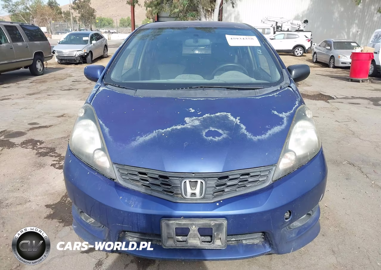 2013 Honda Fit Sport VIN:JHMGE8H69DC059123 - 12