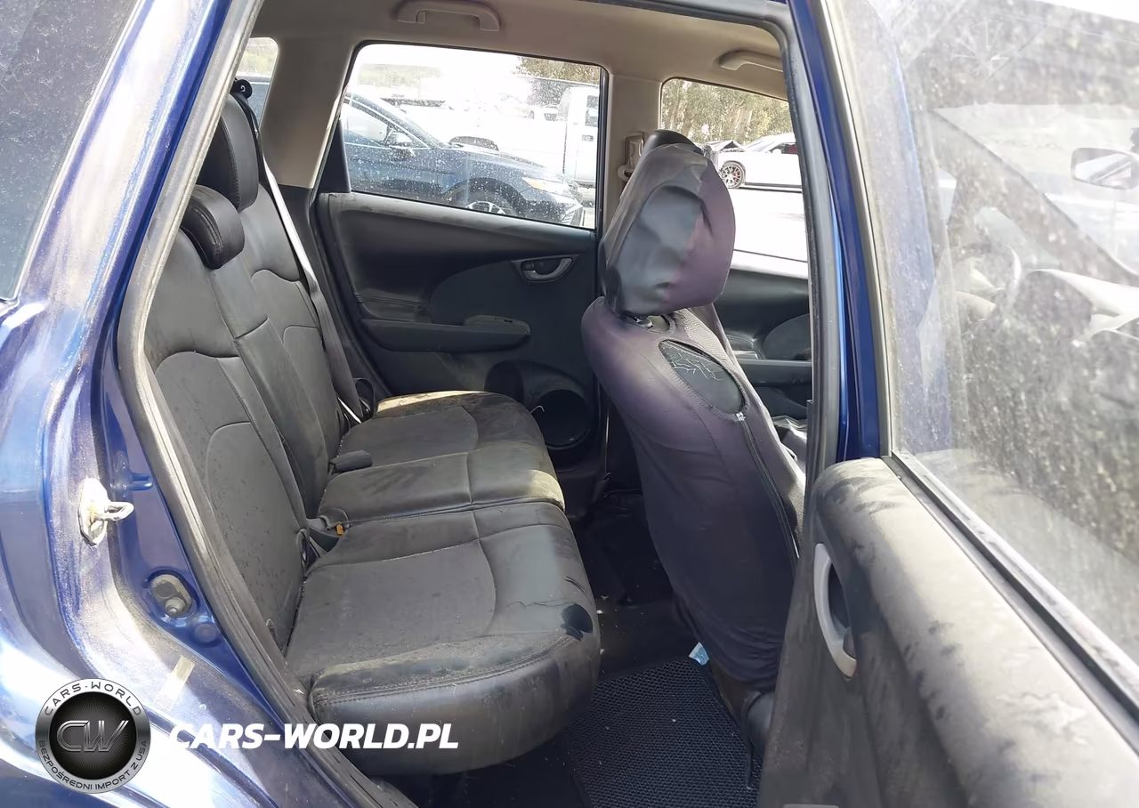 2013 Honda Fit Sport VIN:JHMGE8H69DC059123 - 8