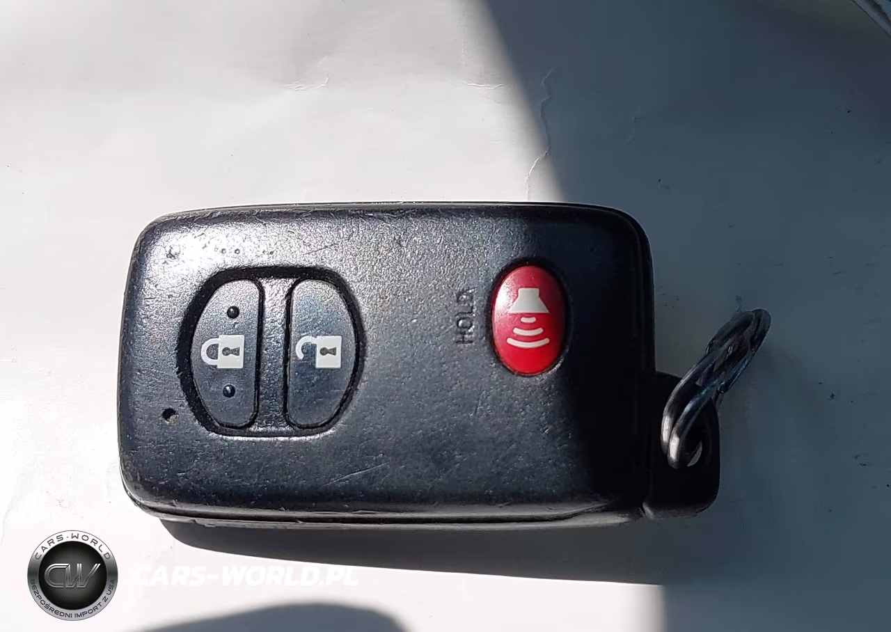 2015 Toyota Prius Two VIN:JTDKN3DU5F0446890 - 11