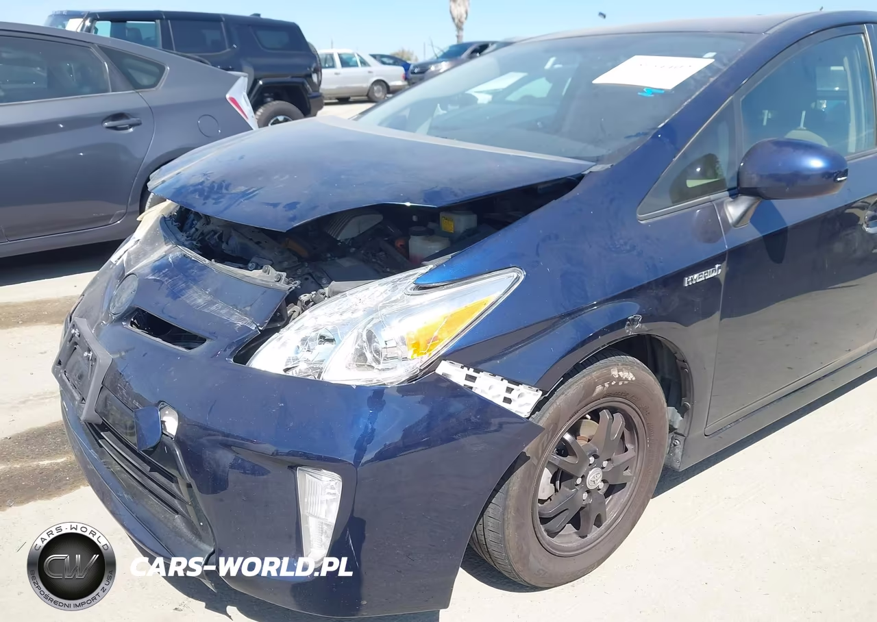 2015 Toyota Prius Two VIN:JTDKN3DU5F0446890 - 18