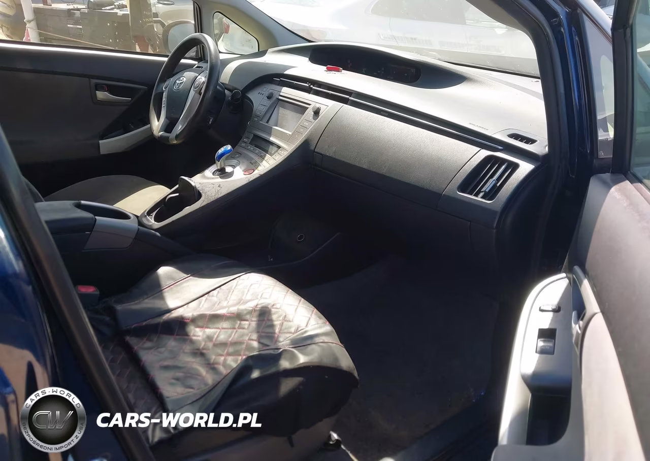 2015 Toyota Prius Two VIN:JTDKN3DU5F0446890 - 5
