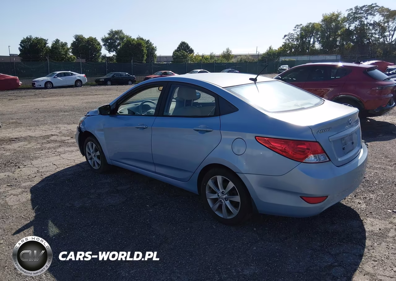 2013 Hyundai Accent Gls VIN:KMHCU4AE7DU427690 - 3