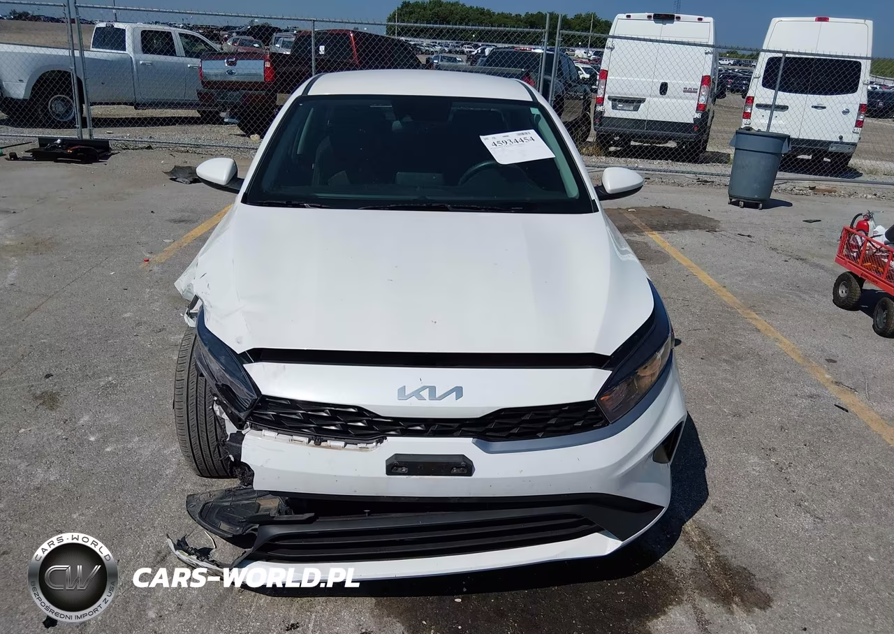 2024 Kia Forte Lxs VIN:3KPF24AD9RE815850 - 13