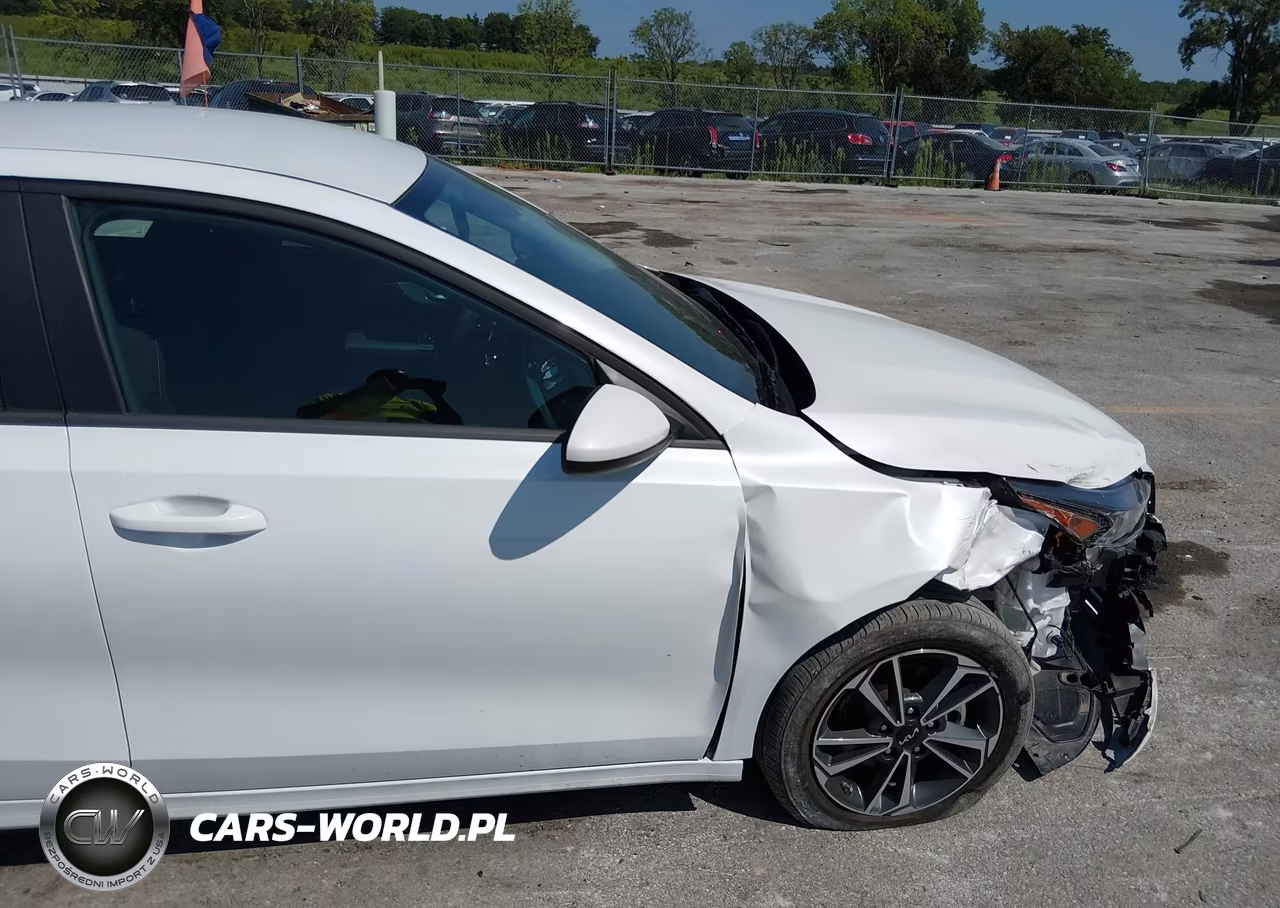 2024 Kia Forte Lxs VIN:3KPF24AD9RE815850 - 6