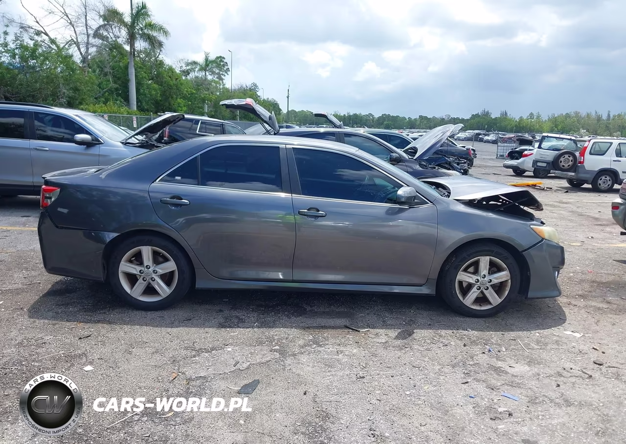 2014 Toyota Camry Se VIN:4T1BF1FK3EU432115 - 13
