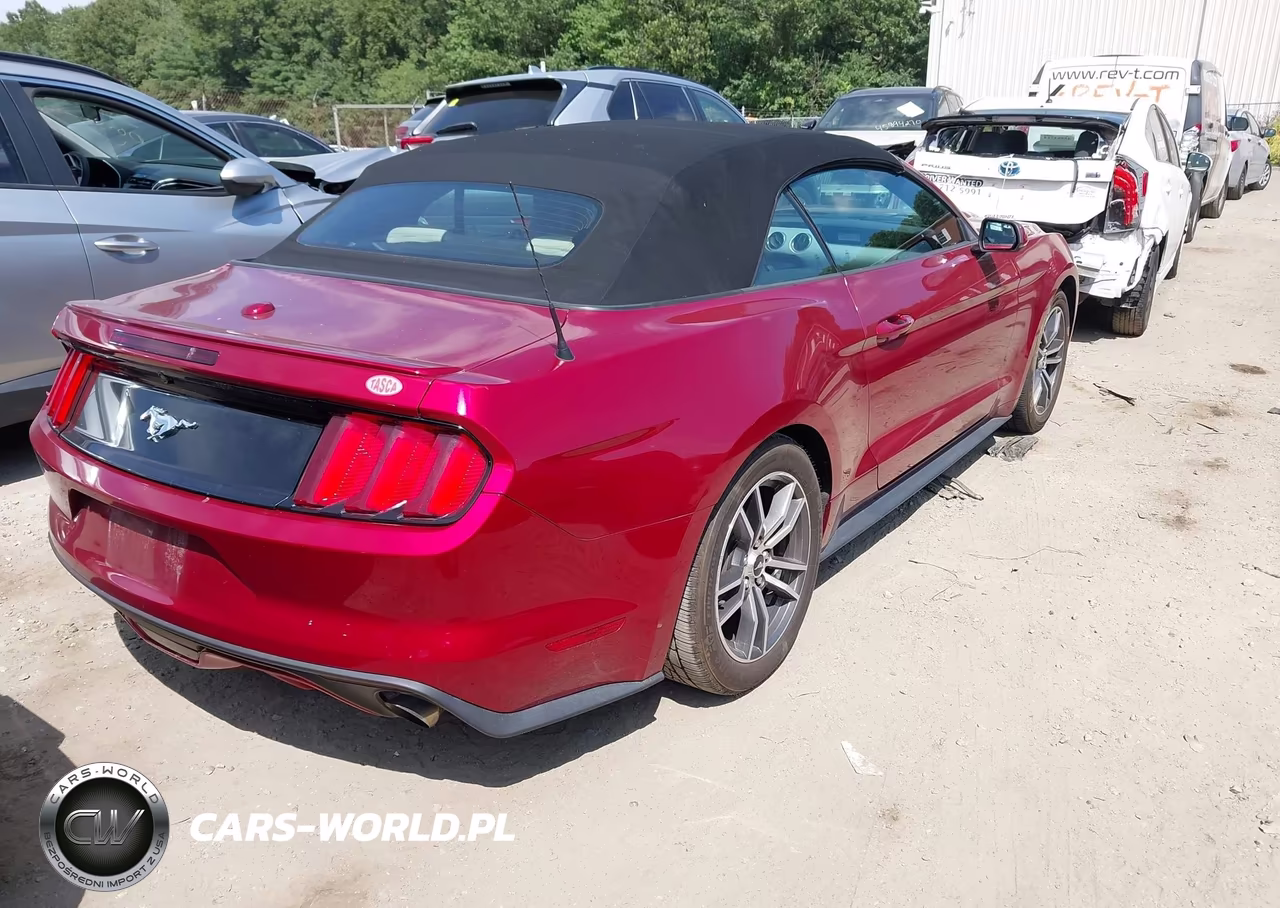 2016 Ford Mustang Ecoboost Premium VIN:1FATP8UH2G5207323 - 4