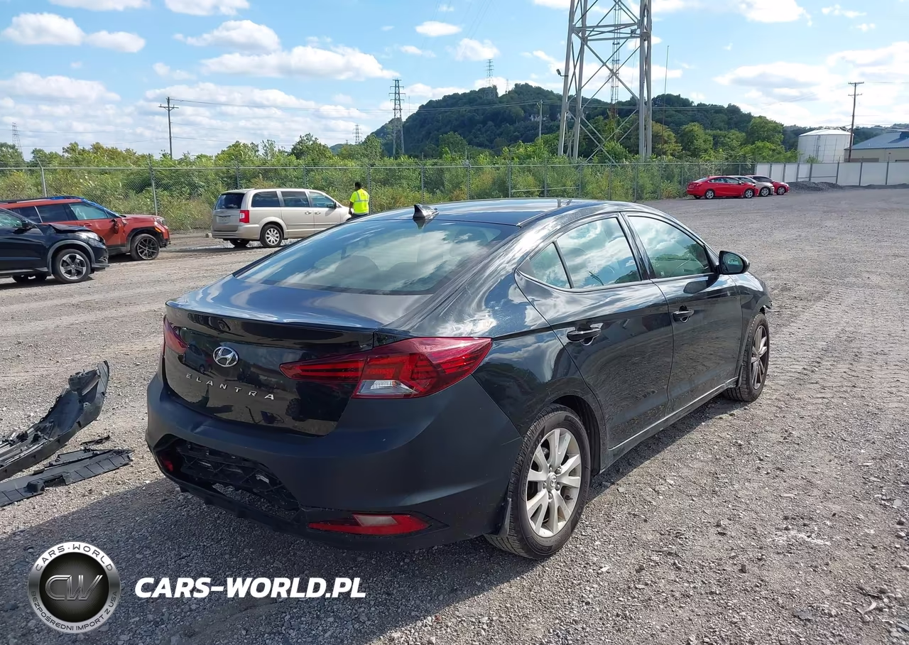 2020 Hyundai Elantra Sel VIN:5NPD84LF6LH545807 - 4