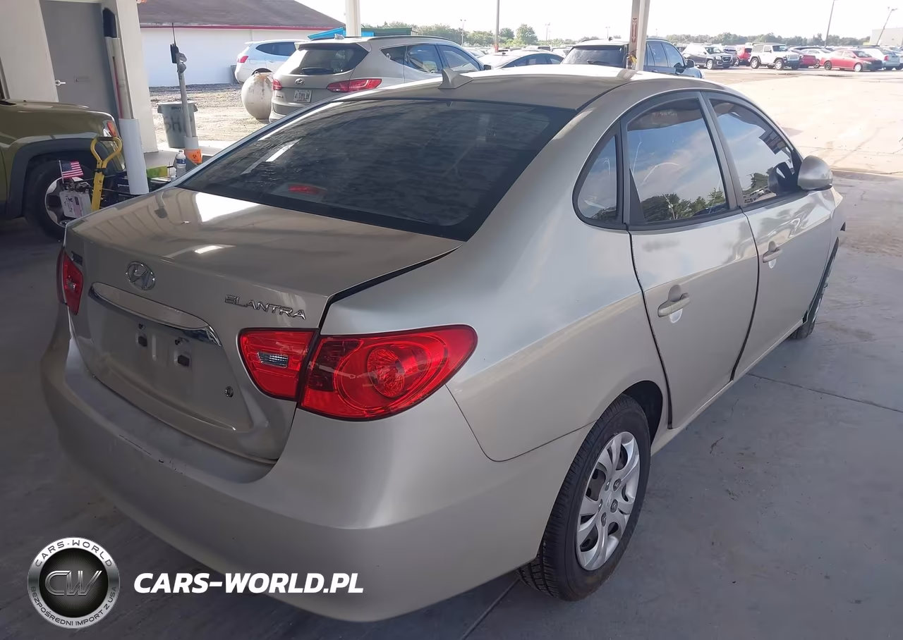 2010 Hyundai Elantra Gls VIN:KMHDU4AD5AU133065 - 4