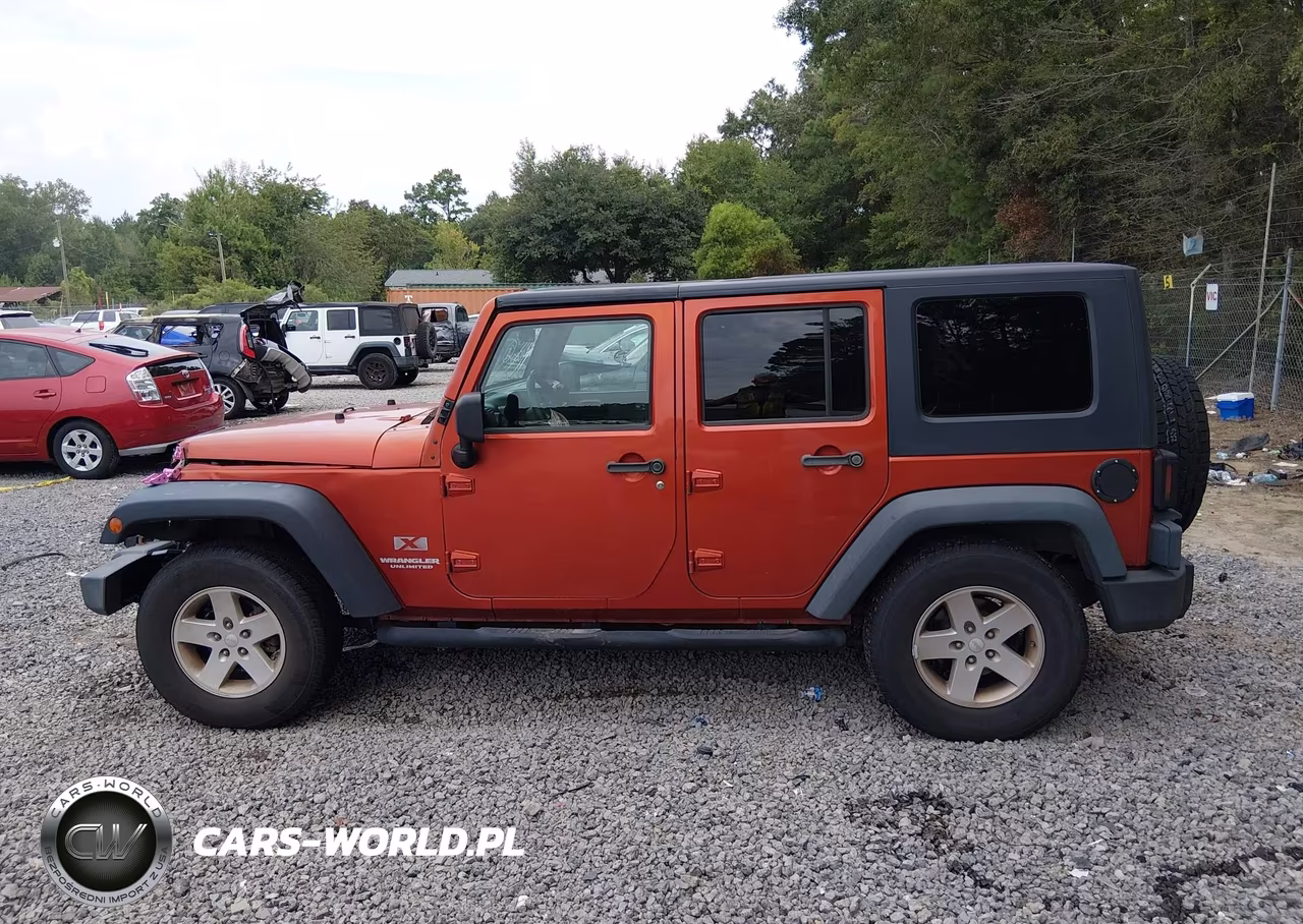 2009 Jeep Wrangler Unlimited X VIN:1J4GB39119L738675 - 15