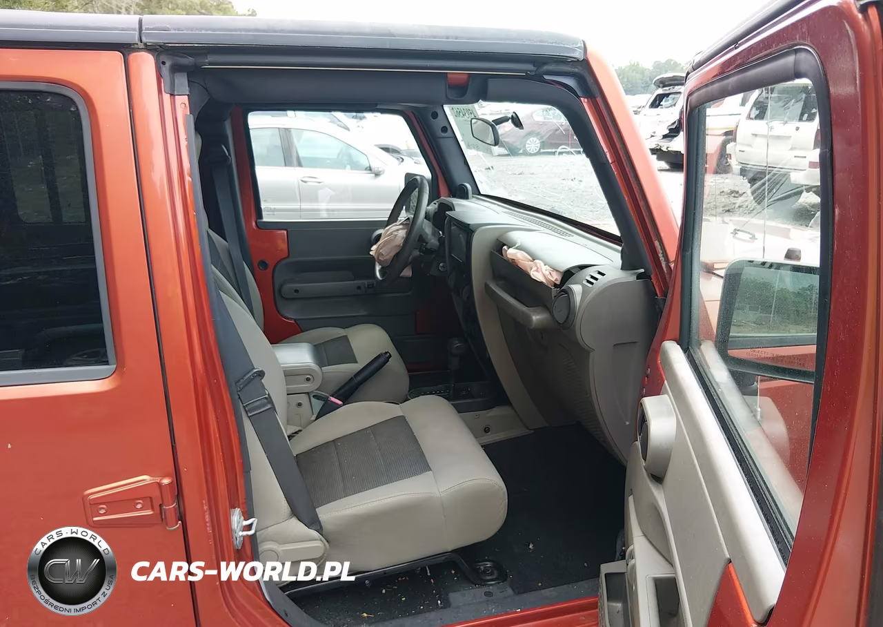 2009 Jeep Wrangler Unlimited X VIN:1J4GB39119L738675 - 5