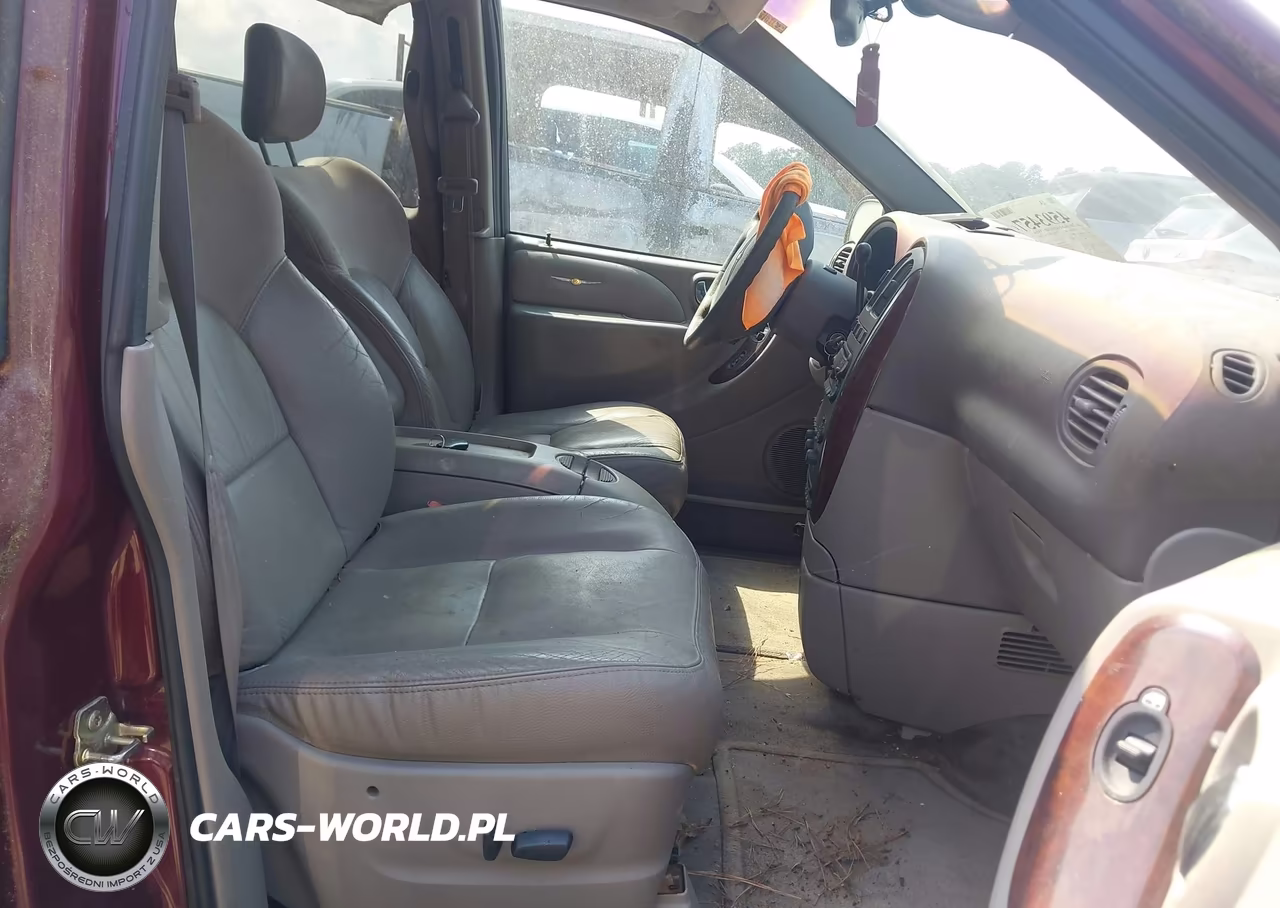 2002 Chrysler Town & Country Limited VIN:2C8GP64LX2R796975 - 5
