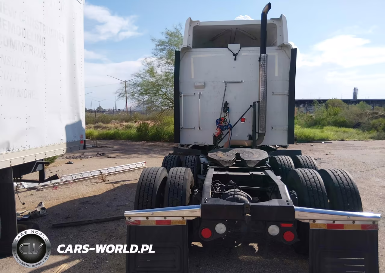 2011 Peterbilt 386 VIN:1XPHDP9XXBD130927 - 15