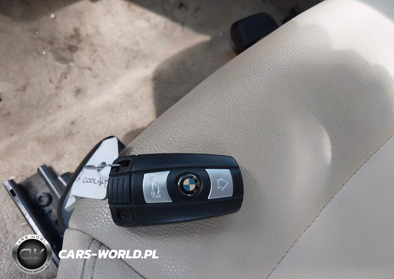 2012 BMW 328I VIN:WBAKE5C52CJ106699 - 11