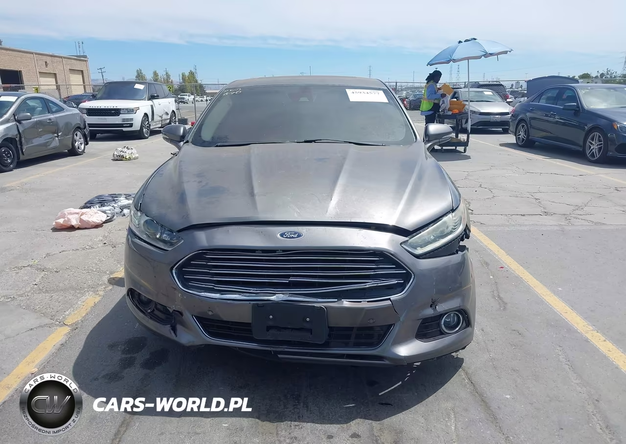 2014 Ford Fusion Energi Titanium VIN:3FA6P0SU6ER111610 - 13