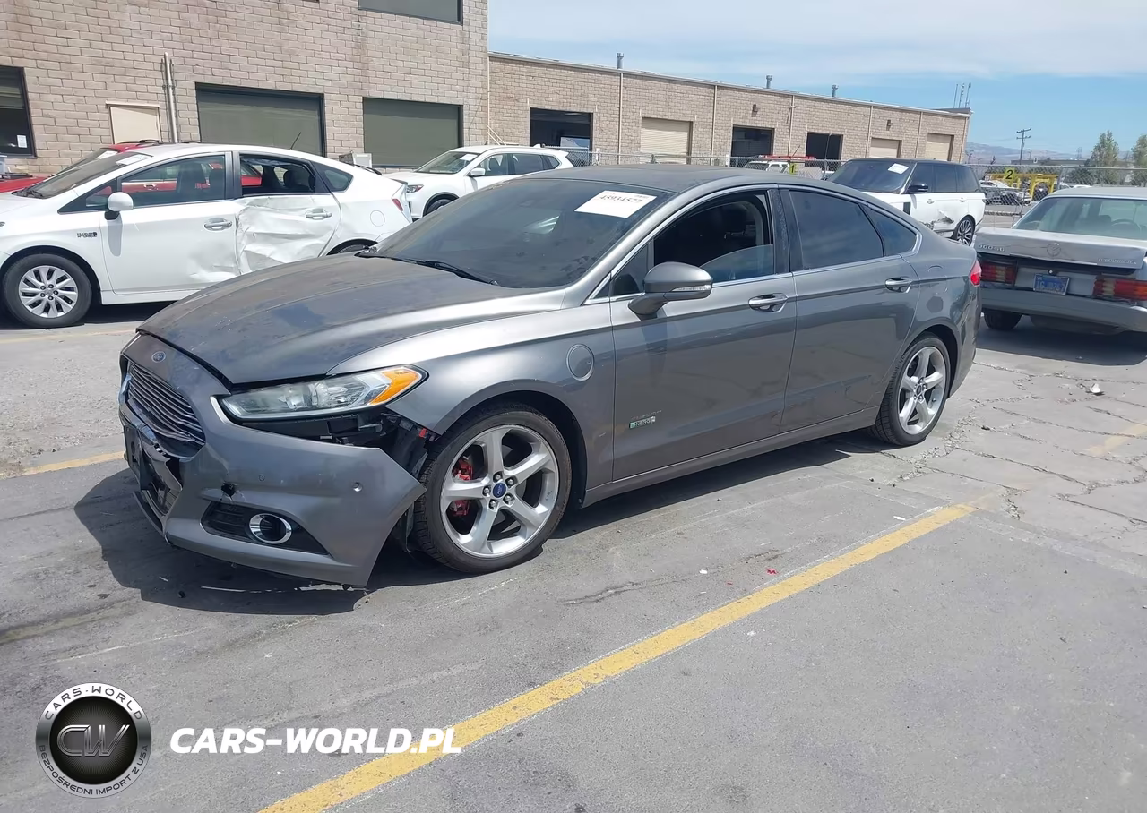 2014 Ford Fusion Energi Titanium VIN:3FA6P0SU6ER111610 - 2