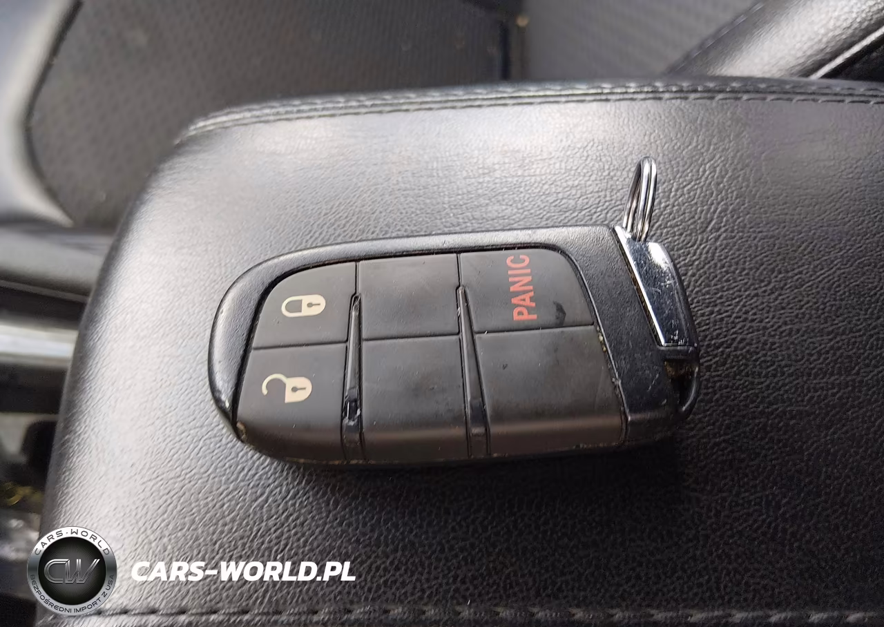 2023 Jeep Compass Latitude 4X4 VIN:3C4NJDBN3PT500668 - 11