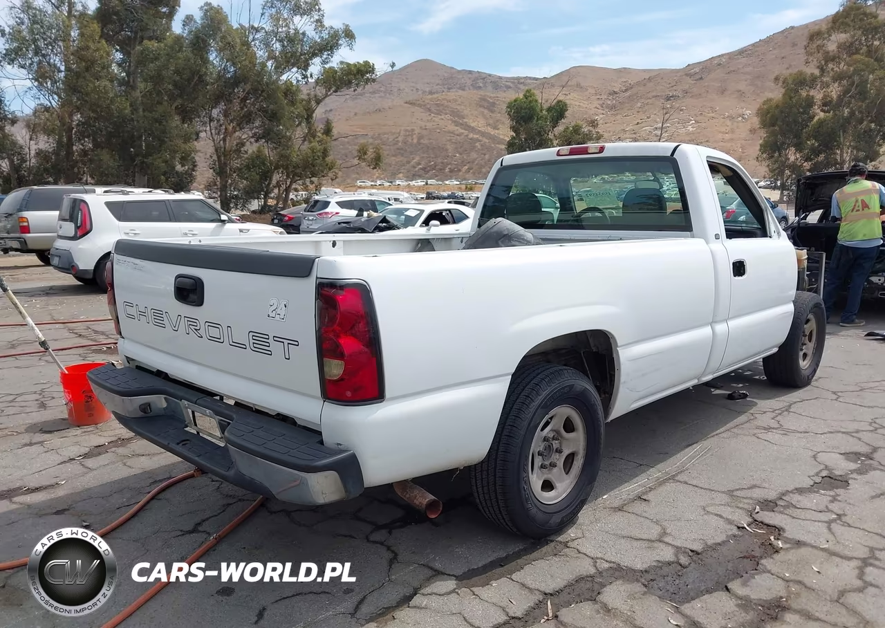 2004 Chevrolet Silverado 1500 Work Truck VIN:1GCEC14V44Z292973 - 4