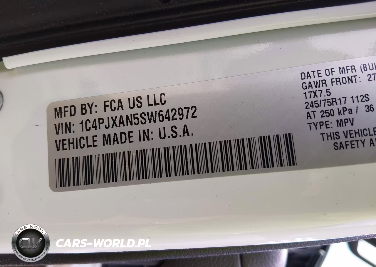 2025 Jeep Wrangler 2-Door Sport 4X4 VIN:1C4PJXAN5SW642972 - 9