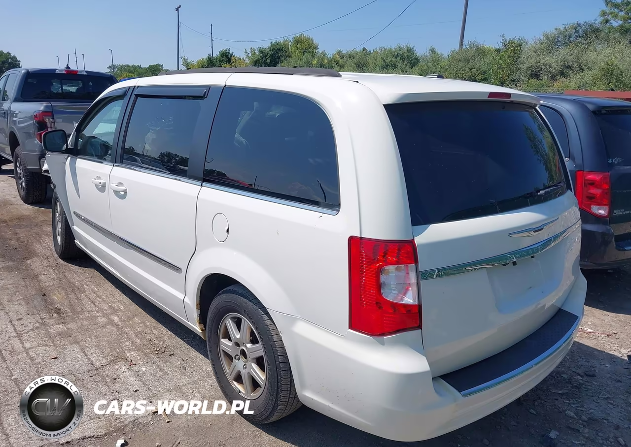 2012 Chrysler Town & Country Touring VIN:2C4RC1BG3CR301502 - 3
