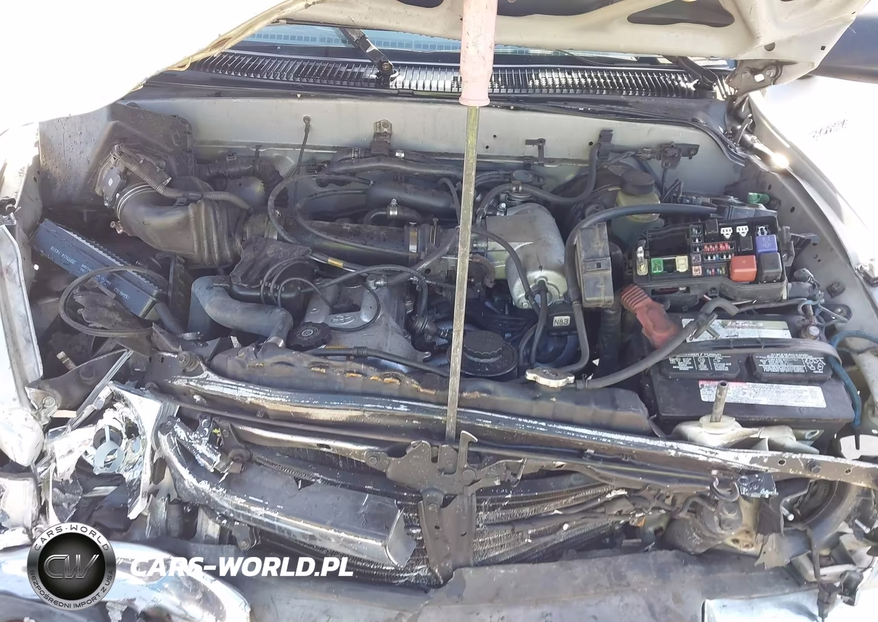 2000 Toyota Tacoma VIN:5TENL42N5YZ700220 - 10