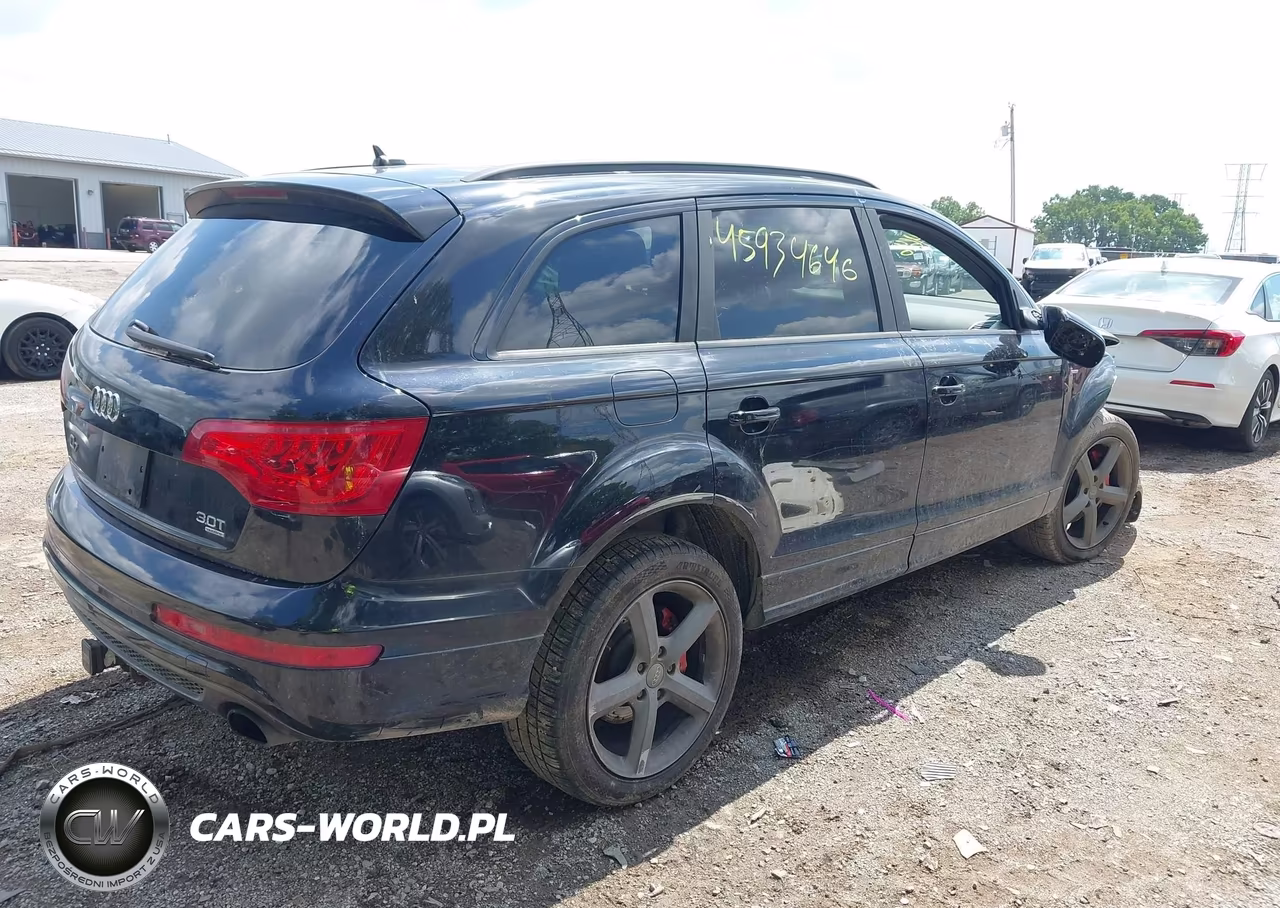2015 Audi Q7 3.0T S Line Prestige VIN:WA1DGAFE8FD015508 - 4