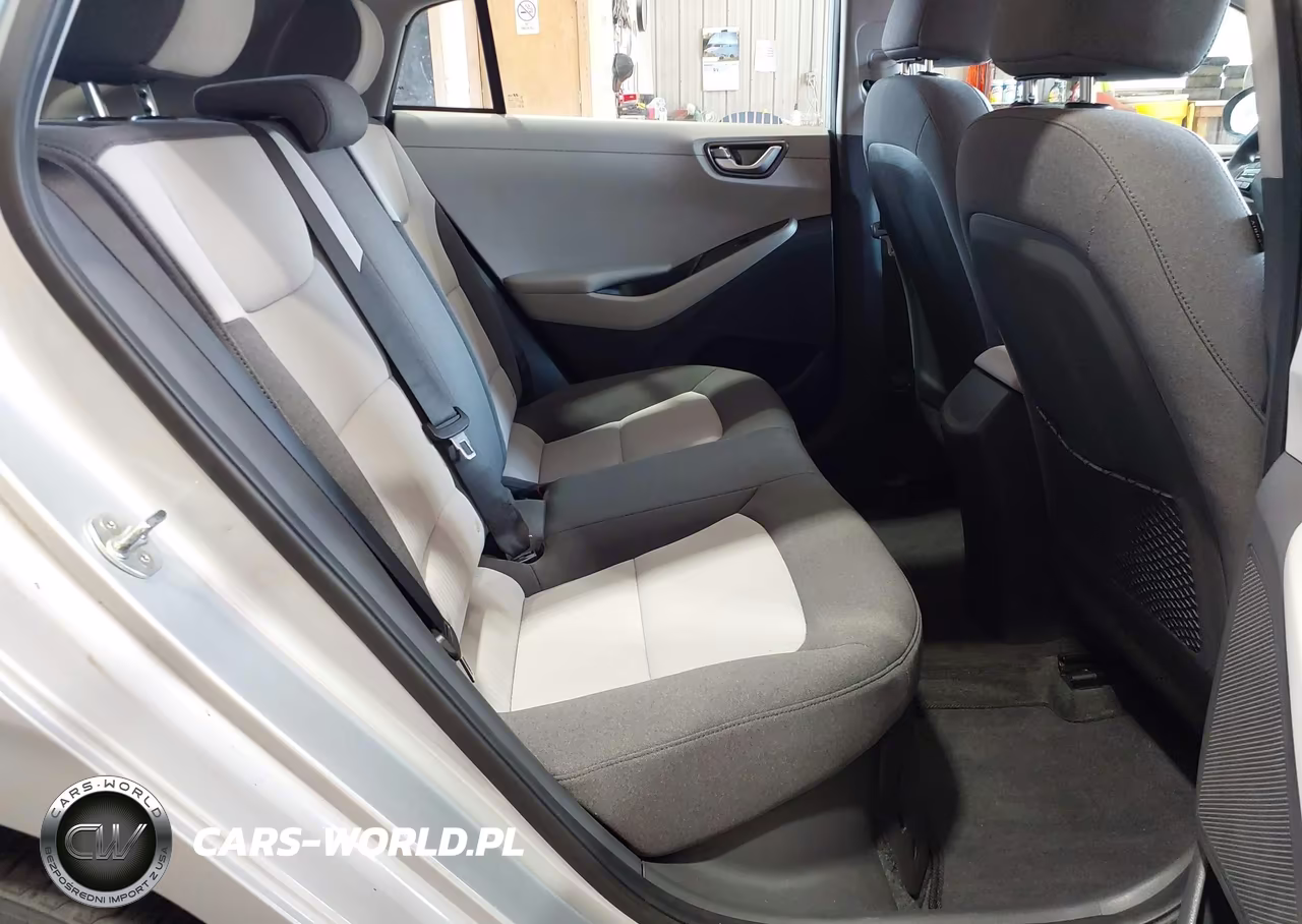 2020 Hyundai Ioniq Hybrid Blue VIN:KMHC65LC3LU219865 - 8