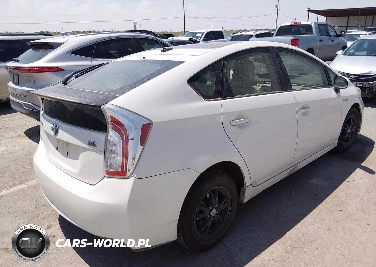 2012 Toyota Prius Three VIN:JTDKN3DU9C5482239 - 4