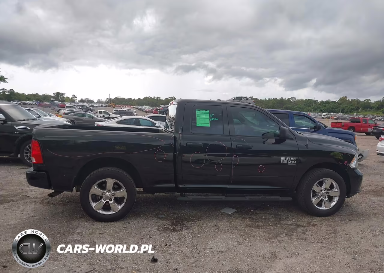 2019 Ram 1500 Classic Express 4X4 6'4 Box VIN:1C6RR7FG3KS544341 - 14