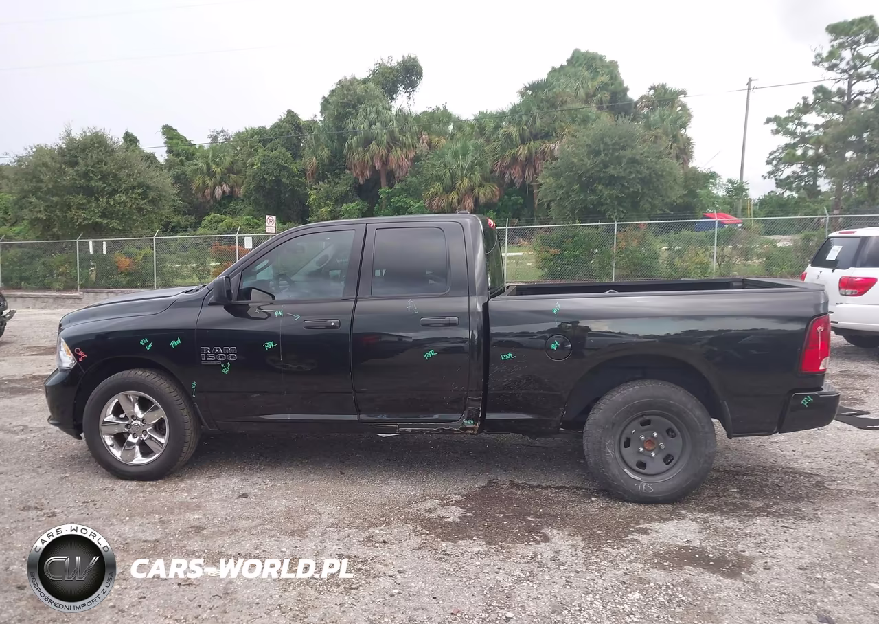 2019 Ram 1500 Classic Express 4X4 6'4 Box VIN:1C6RR7FG3KS544341 - 15