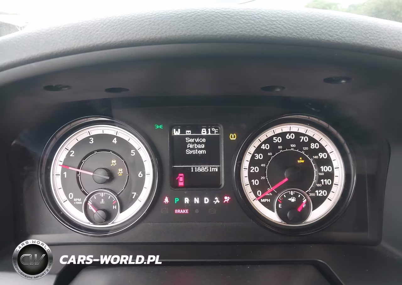 2019 Ram 1500 Classic Express 4X4 6'4 Box VIN:1C6RR7FG3KS544341 - 7