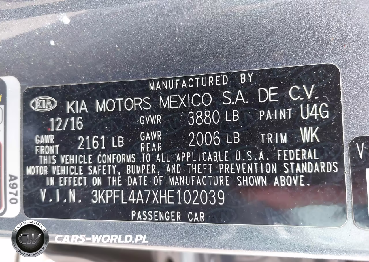 2017 Kia Forte S VIN:3KPFL4A7XHE102039 - 9