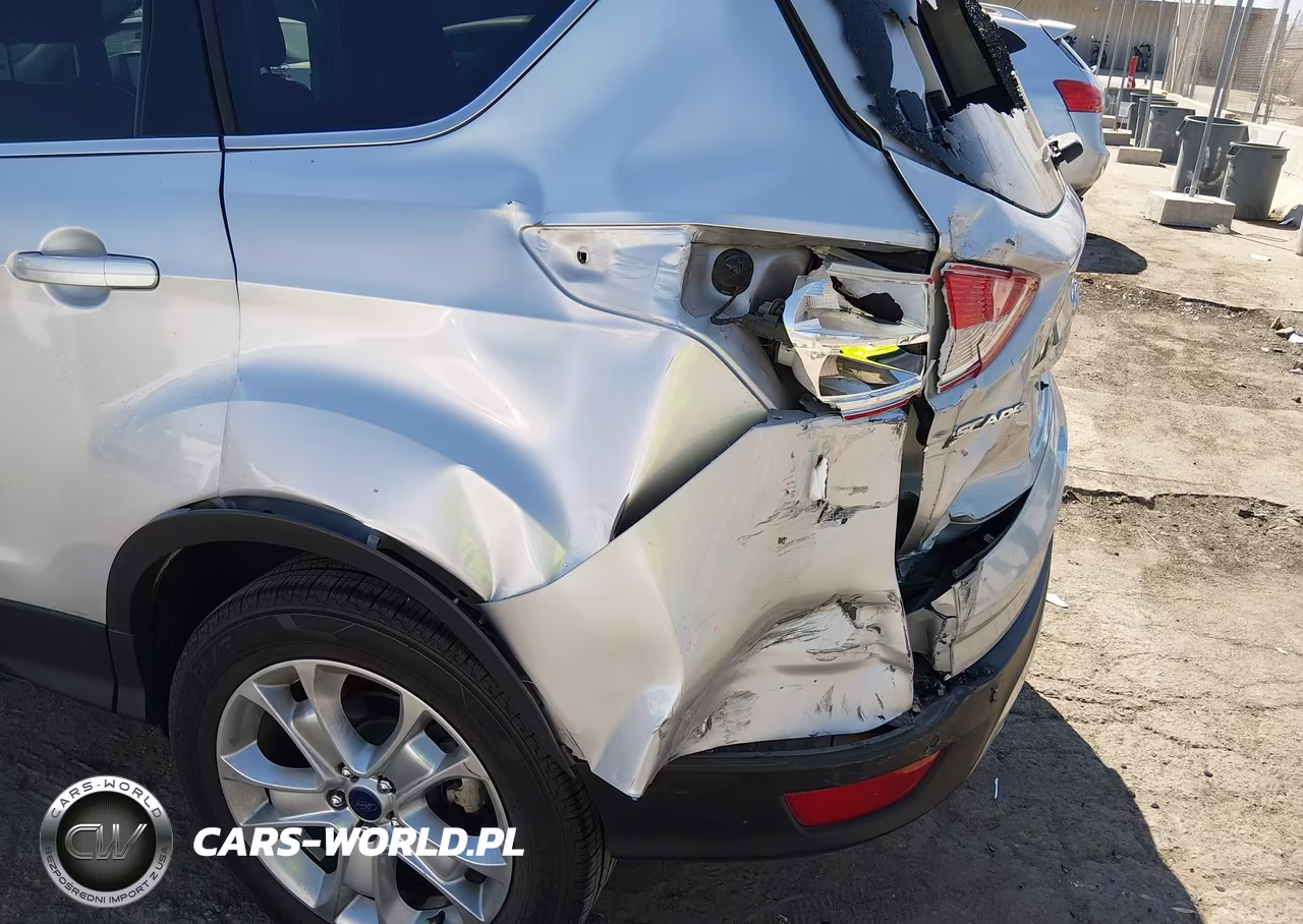 2015 Ford Escape Titanium VIN:1FMCU9JX4FUB33956 - 14