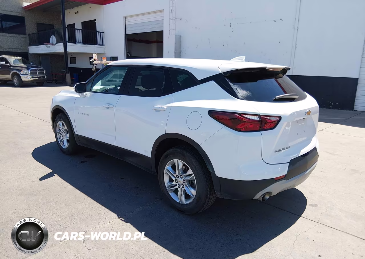 2021 Chevrolet Blazer Awd 2Lt VIN:3GNKBHR47MS553953 - 3