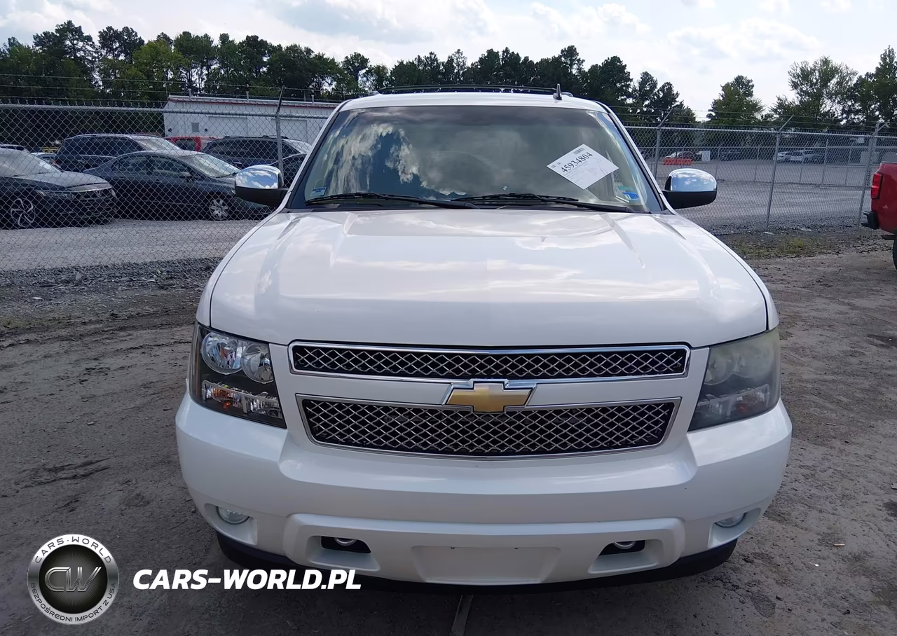 2011 Chevrolet Tahoe Ltz VIN:1GNSKCE04BR241580 - 12