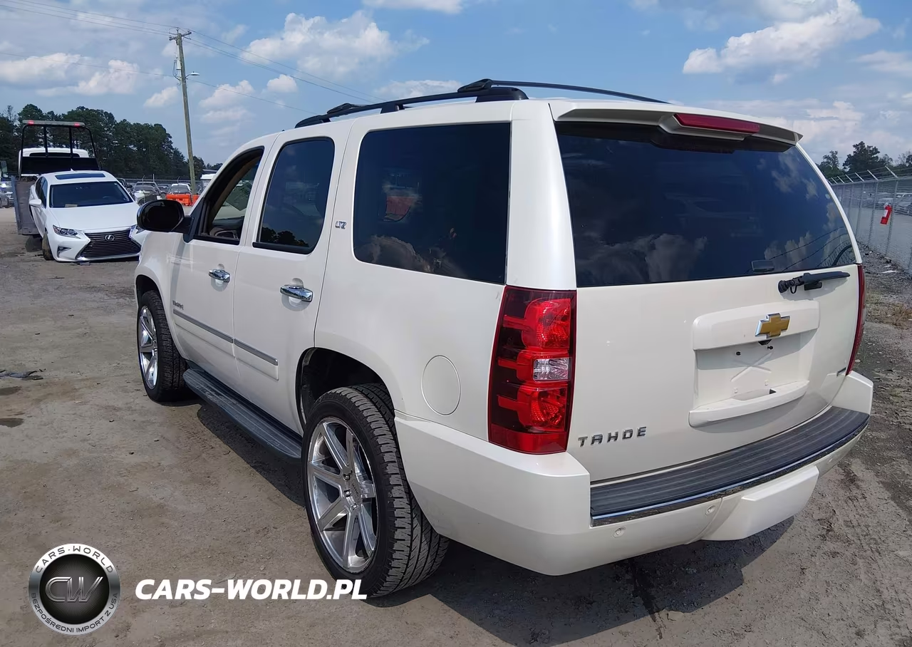 2011 Chevrolet Tahoe Ltz VIN:1GNSKCE04BR241580 - 3