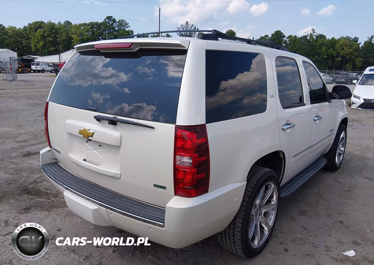 2011 Chevrolet Tahoe Ltz VIN:1GNSKCE04BR241580 - 4