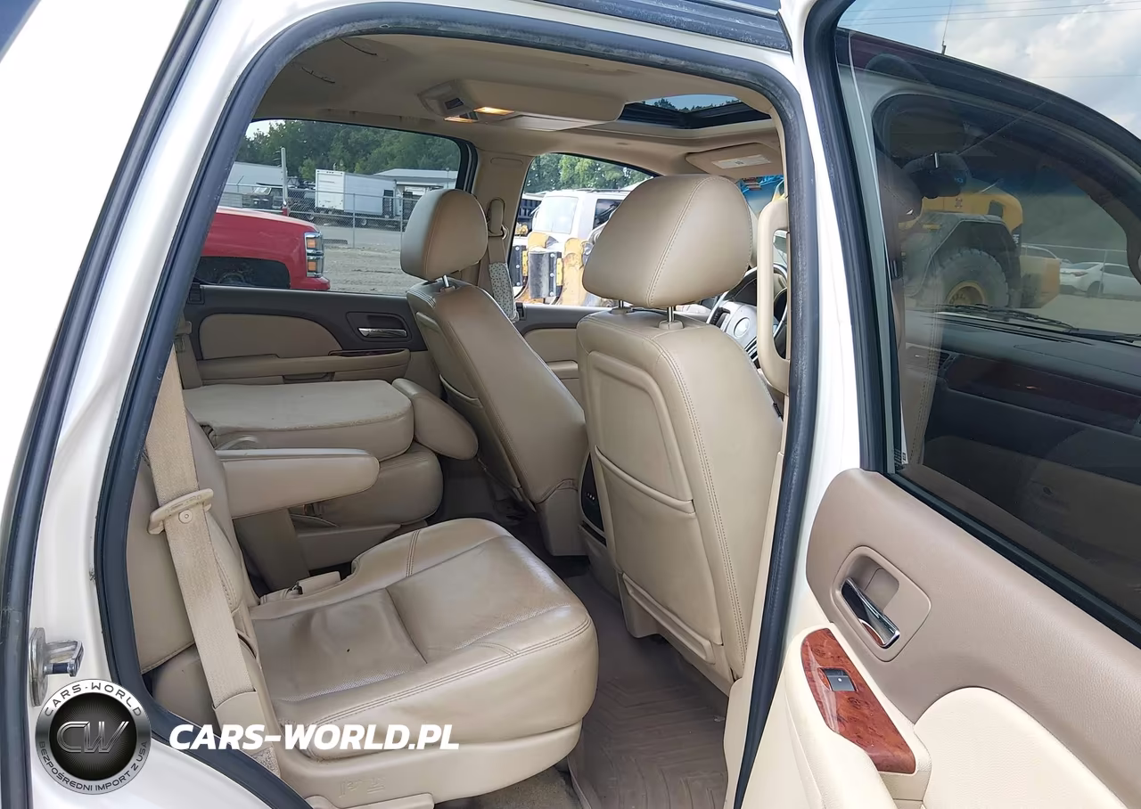 2011 Chevrolet Tahoe Ltz VIN:1GNSKCE04BR241580 - 8