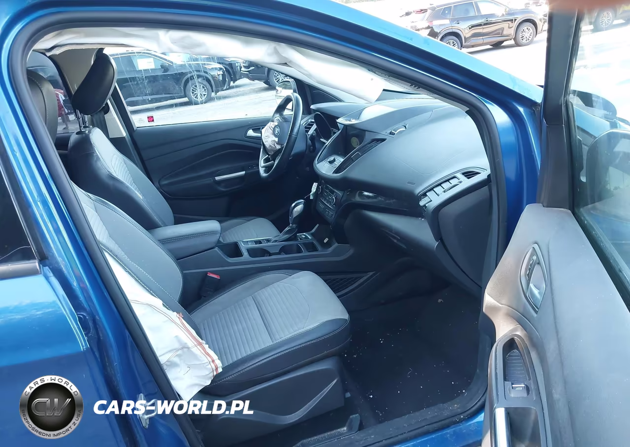 2019 Ford Escape Se VIN:1FMCU9GD4KUC01678 - 5