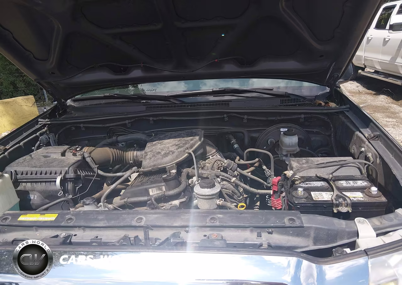 2010 Toyota Tacoma VIN:5TETX4CN1AZ704619 - 10