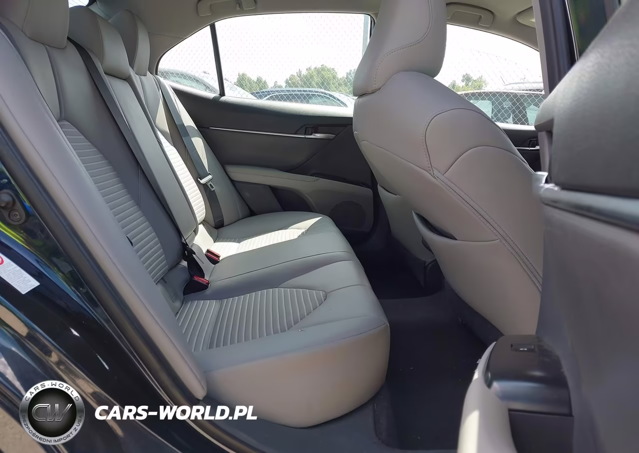 2018 Toyota Camry Se VIN:4T1B11HK2JU544247 - 8