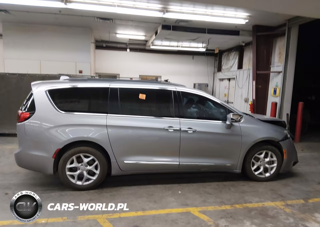 2017 Chrysler Pacifica Touring-L VIN:2C4RC1BGXHR512736 - 12
