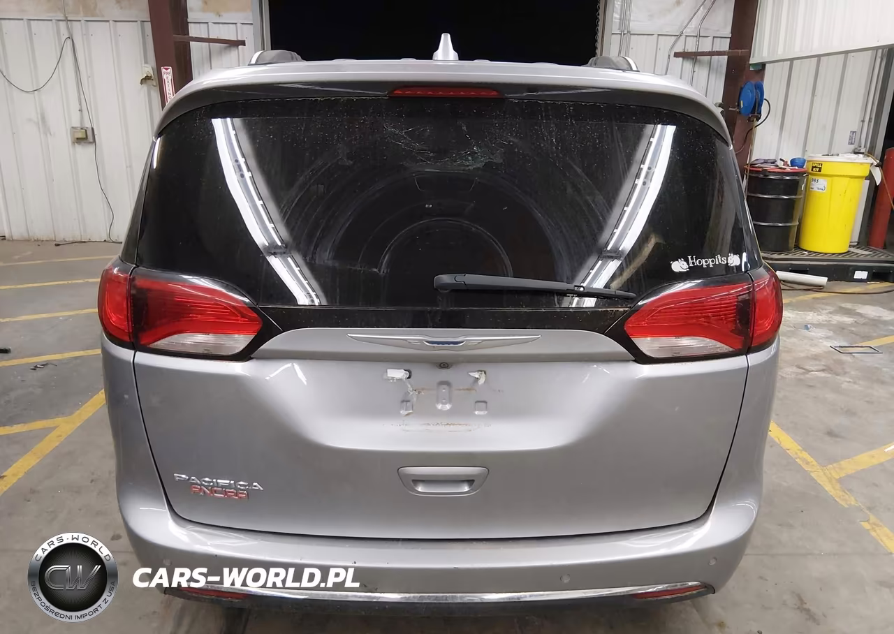 2017 Chrysler Pacifica Touring-L VIN:2C4RC1BGXHR512736 - 15