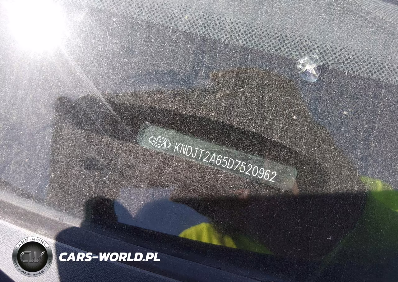 2013 Kia Soul + VIN:KNDJT2A65D7520962 - 13