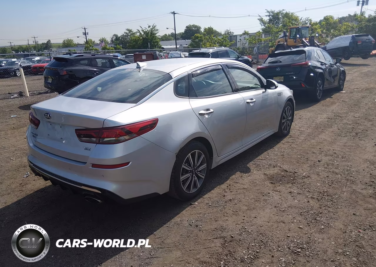 2019 Kia Optima Ex VIN:5XXGU4L18KG368460 - 4