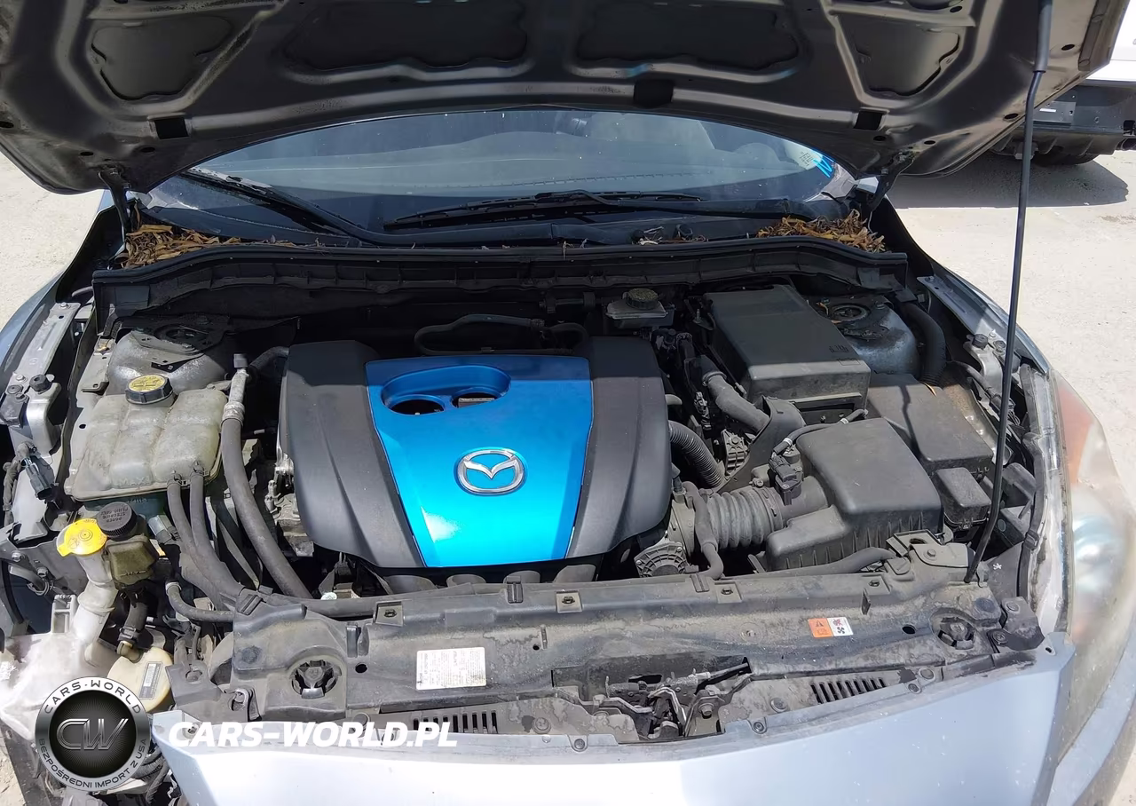 2012 Mazda Mazda3 I Touring VIN:JM1BL1V8XC1670383 - 10